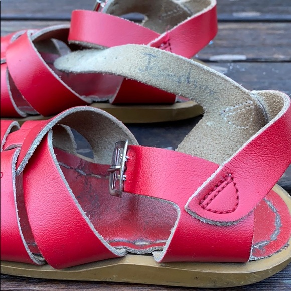 Saltwater sandals size 7 - Picture 4 of 5